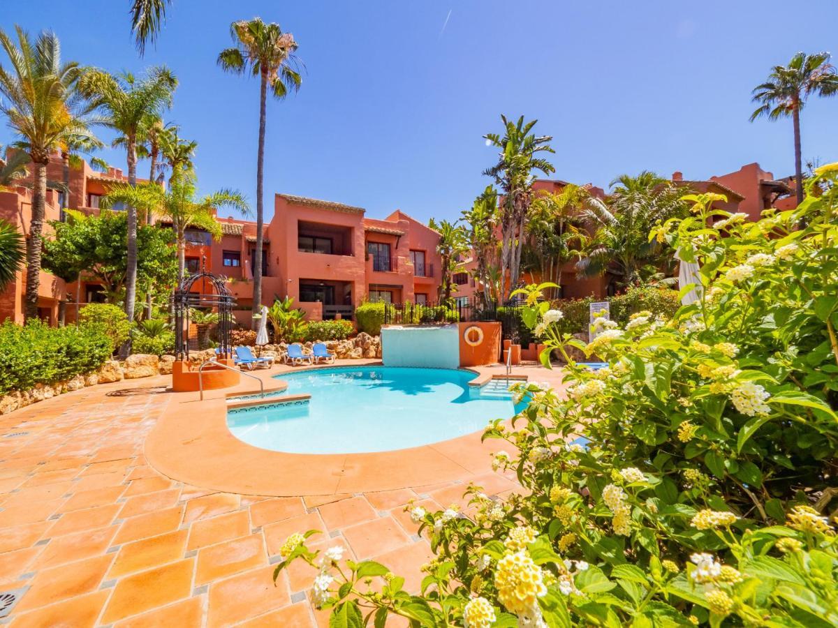 Lägenhet Cubo's & Parking Jardines De Don Carlos Marbella